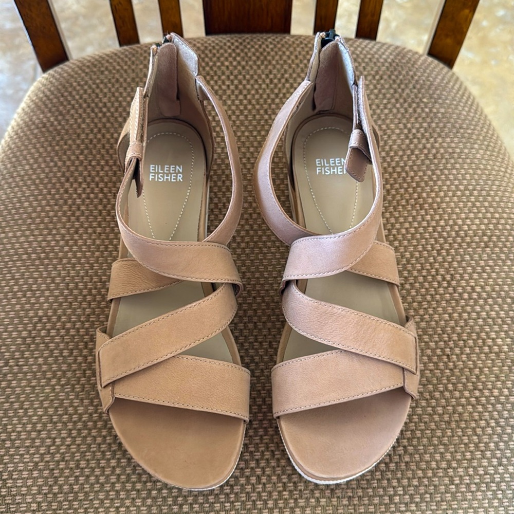 NWT Eileen Fisher Suede Sandals, size 9